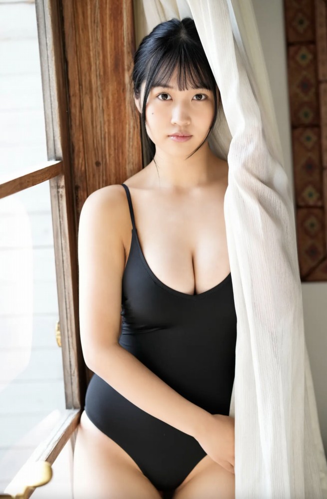 南みゆか 90㎝パイパイの水着グラビア画像! 329 南みゆか 90㎝パイパイの水着グラビア画像!