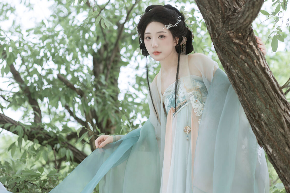 YiTuYu艺图语 Vol.9830 Shi Nan Yuan Bu Shi Zhou 30 YiTuYu艺图语 Vol.9830 Shi Nan Yuan Bu Shi Zhou