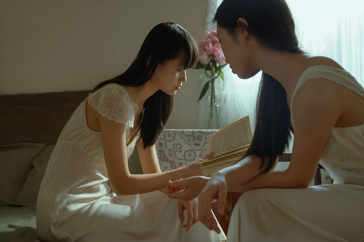 YiTuYu艺图语 Vol.9464 Ban Ge Yue Liang 9 YiTuYu艺图语 Vol.9464 Ban Ge Yue Liang