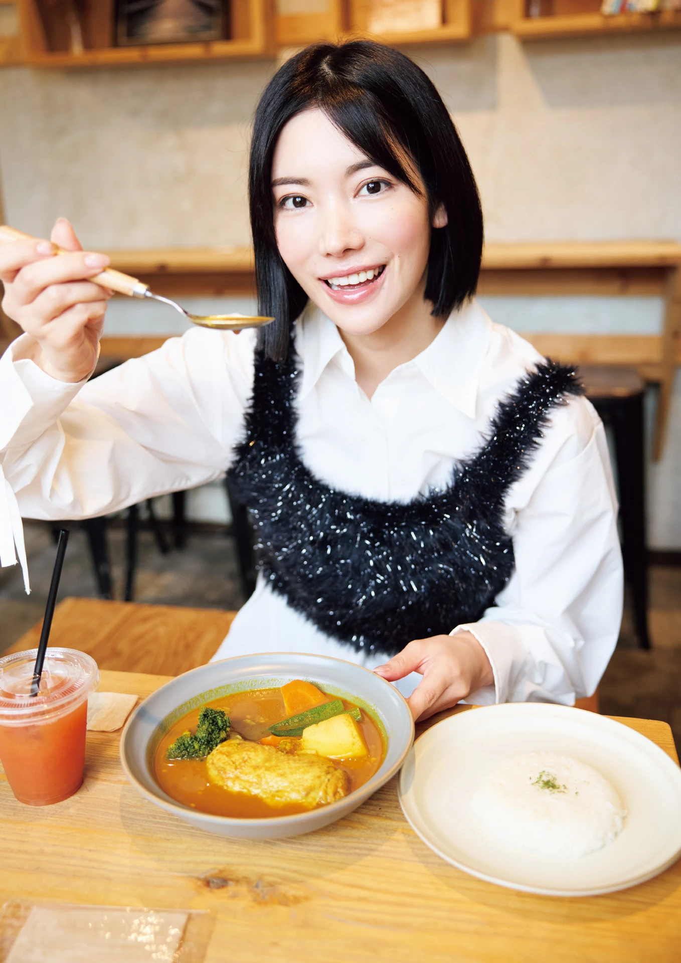 Karen Kaede 楓カレン, 写真集 カレンと行く北海道旅行二泊三日 8 Karen Kaede 楓カレン, 写真集 カレンと行く北海道旅行二泊三日