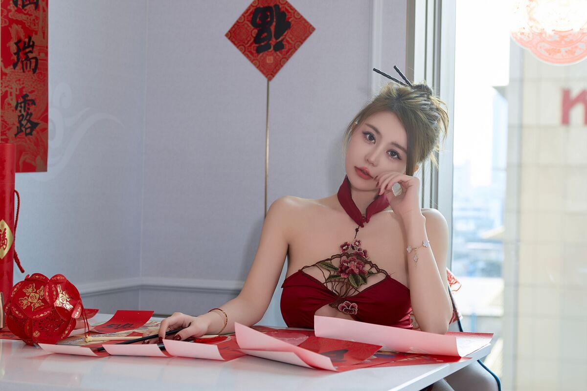 内购无水印 tina_甜仔 - 秀人网模特 新年主题 内购无水印 45 内购无水印 tina_甜仔 - 秀人网模特 新年主题 内购无水印