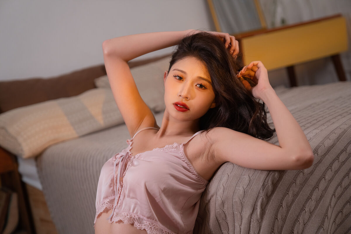 YiTuYu艺图语 Vol.9807 Model Liu 23 YiTuYu艺图语 Vol.9807 Model Liu