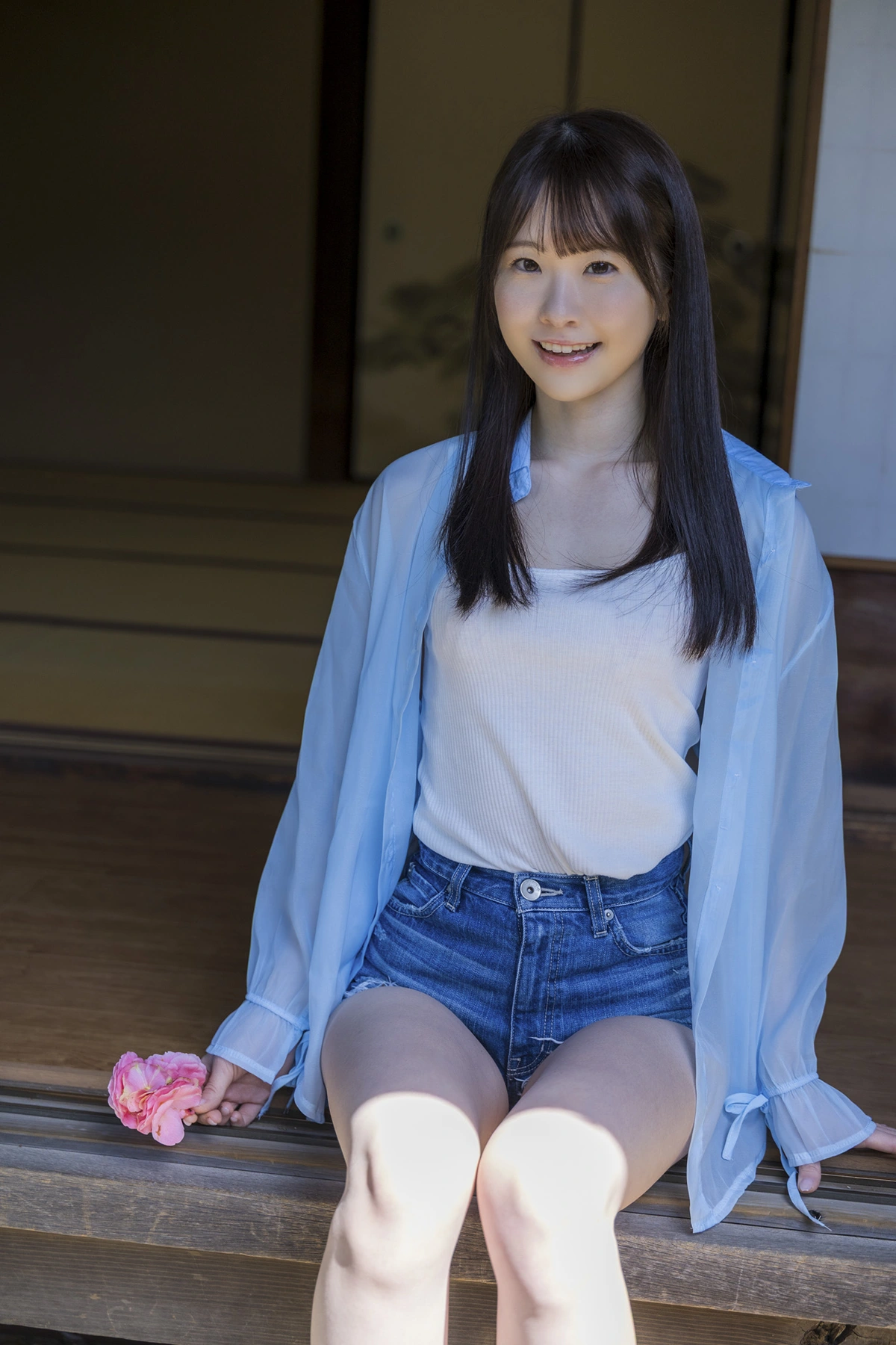 Emika Shirakami 白上咲花, ヌード写真集 「百花繚乱」 12 Emika Shirakami 白上咲花, ヌード写真集 「百花繚乱」