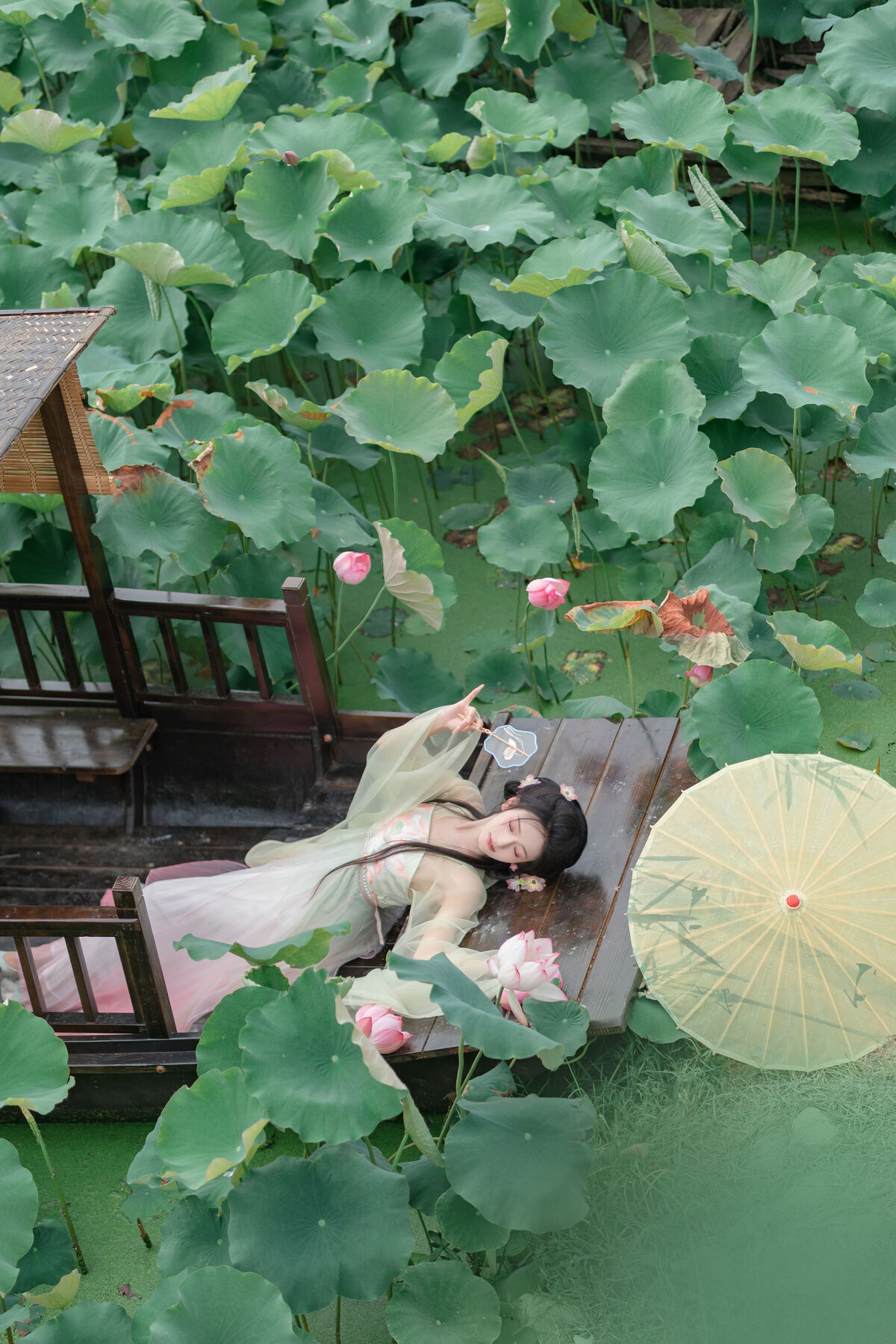 YiTuYu艺图语 Vol.9556 Chi Yan Zai Zhe Li 11 YiTuYu艺图语 Vol.9556 Chi Yan Zai Zhe Li