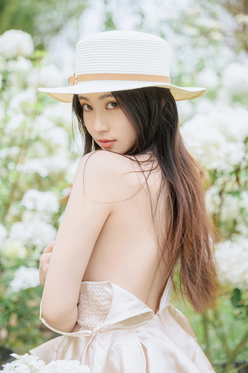 Cosplay 年年Nnian – 木绣球 & 夏日小院 12 Cosplay 年年Nnian – 木绣球 & 夏日小院