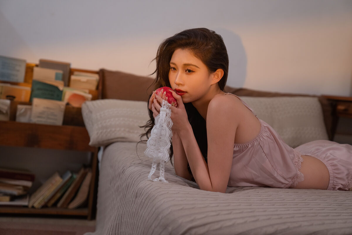 YiTuYu艺图语 Vol.9807 Model Liu 27 YiTuYu艺图语 Vol.9807 Model Liu