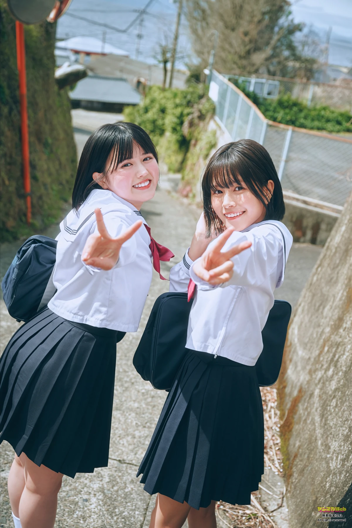 夏芽すず & 池田レイラ – Young Magazine 2026 No.20 (ヤングマガジン 2026年20号) 12 夏芽すず & 池田レイラ – Young Magazine 2026 No.20 (ヤングマガジン 2026年20号)