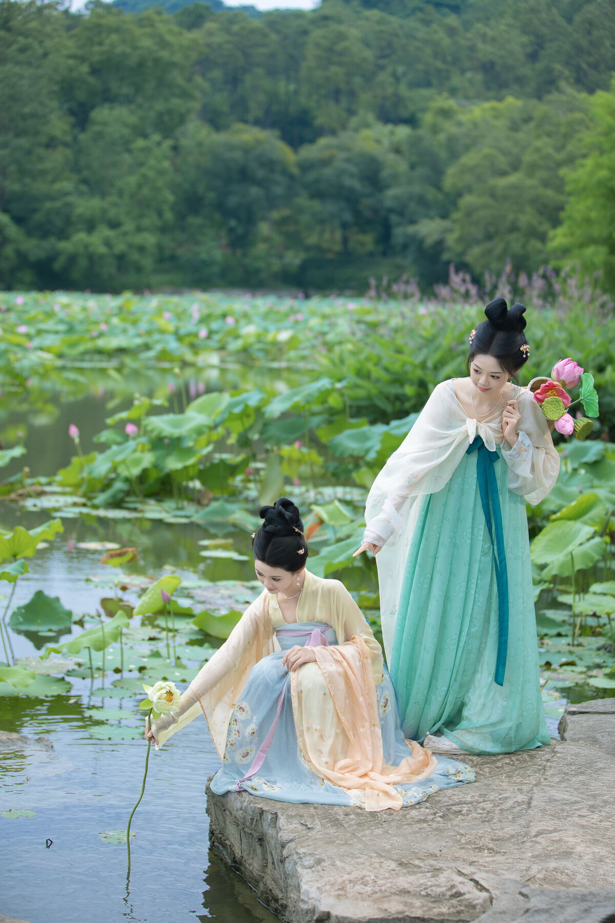 YiTuYu艺图语 Vol.9570 Jiu Shi Jiao Mei Nan A 33 YiTuYu艺图语 Vol.9570 Jiu Shi Jiao Mei Nan A