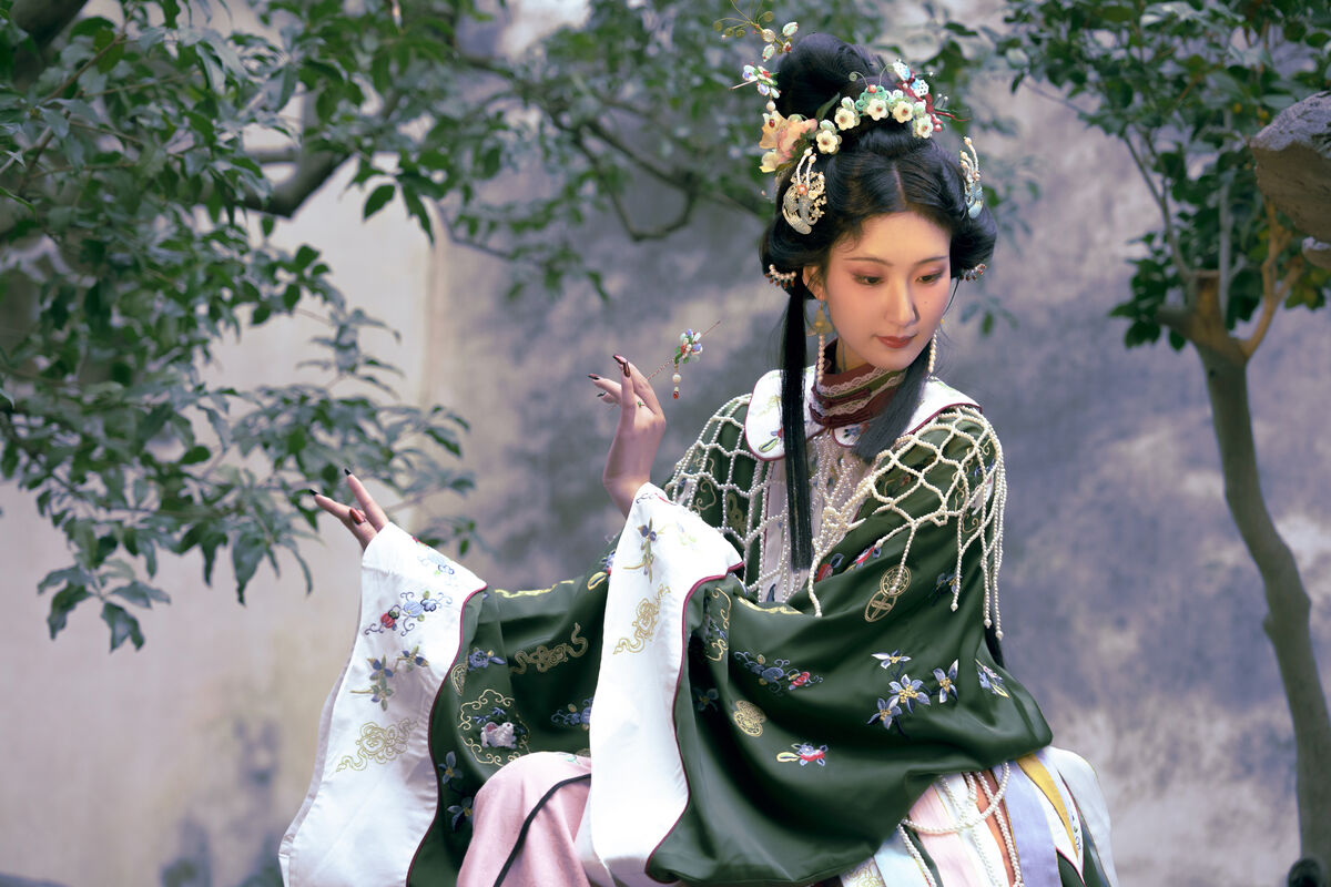 YiTuYu艺图语 Vol.9846 He Li Han 18 YiTuYu艺图语 Vol.9846 He Li Han