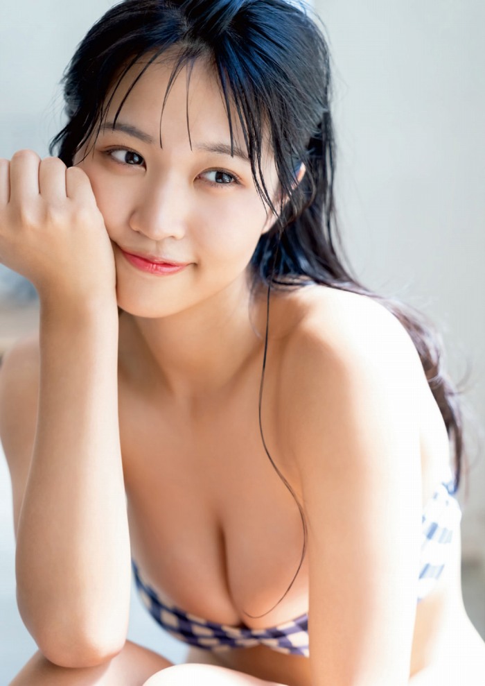 南みゆか 90㎝パイパイの水着グラビア画像! 418 南みゆか 90㎝パイパイの水着グラビア画像!