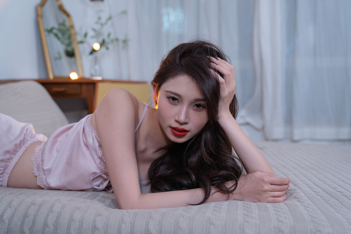 YiTuYu艺图语 Vol.9807 Model Liu 28 YiTuYu艺图语 Vol.9807 Model Liu
