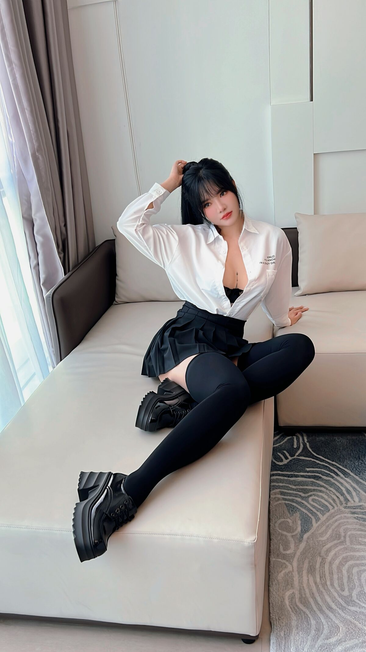内购无水印 Na Bi 娜比 - 秀人网模特 学生装 Part02 43 内购无水印 Na Bi 娜比 - 秀人网模特 学生装 Part02