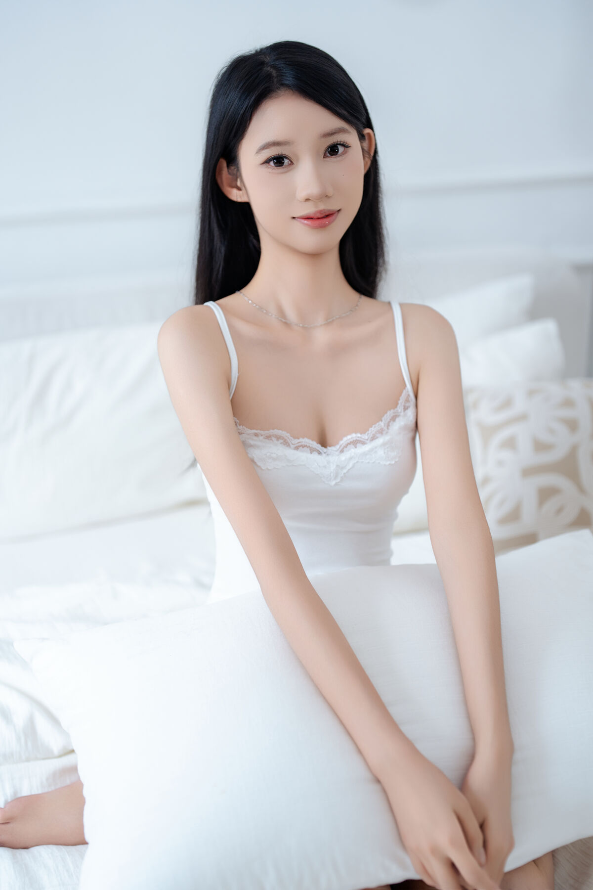 YiTuYu艺图语 Vol.9599 Min Min 25 YiTuYu艺图语 Vol.9599 Min Min