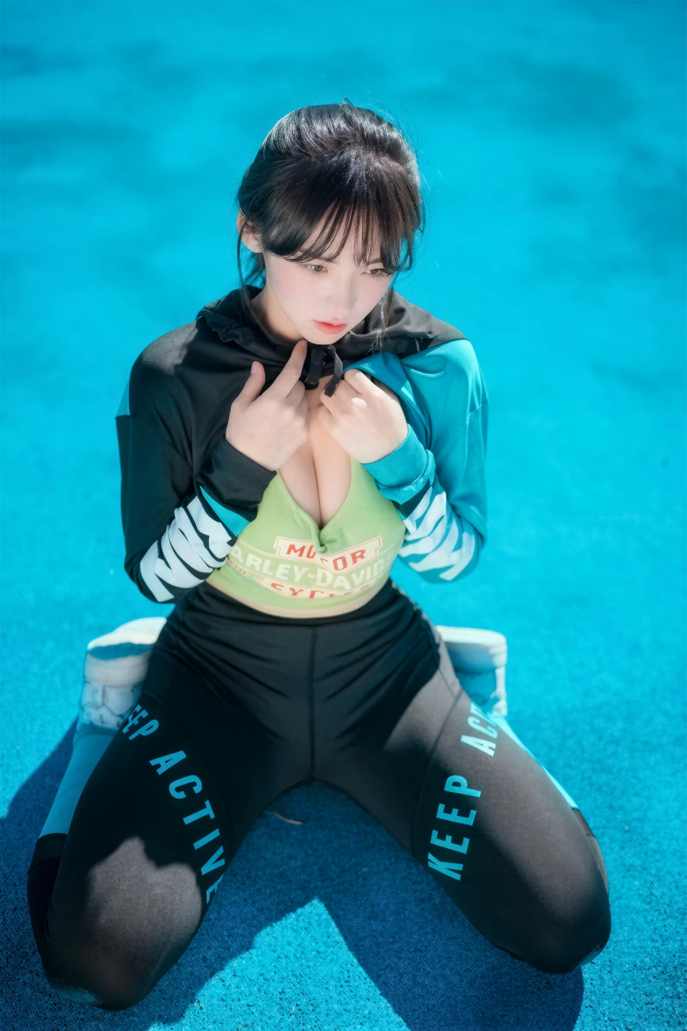 Hendoong 혠둥이 – DJAWA 「Loose and Tight Jade Blue」 16 Hendoong 혠둥이 – DJAWA 「Loose and Tight Jade Blue」