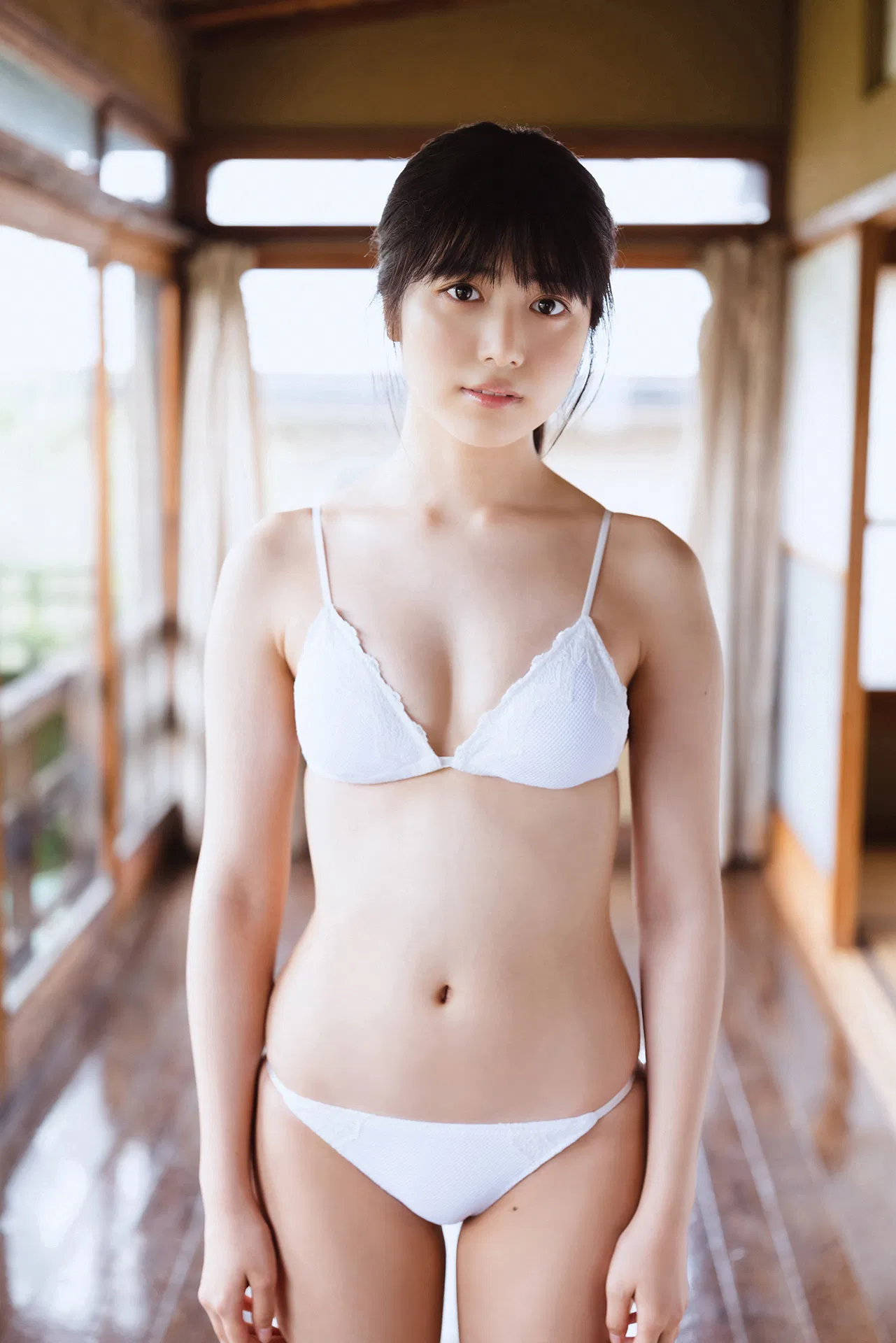 Platinum FLASHデジタル写真集 吉田莉桜 移ろいゆくは、花の如し 71 Platinum FLASHデジタル写真集 吉田莉桜 移ろいゆくは、花の如し