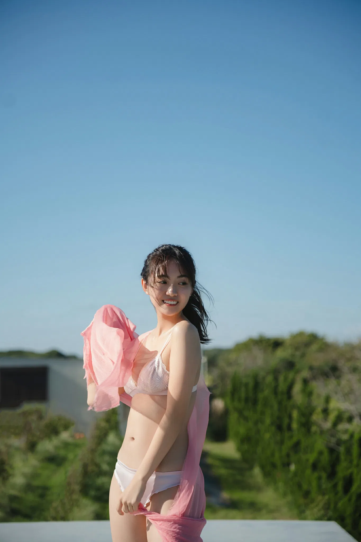 FRIDAYデジタル写真集 豊田ルナ 無邪気な熱視線 vol.2 120ページ豪華版 96 FRIDAYデジタル写真集 豊田ルナ 無邪気な熱視線 vol.2 120ページ豪華版