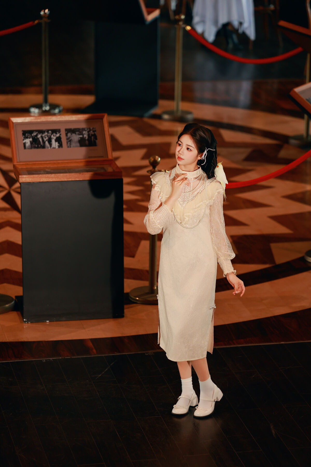 YiTuYu艺图语 Vol.9454 Xiao Du Tong Xue 33 YiTuYu艺图语 Vol.9454 Xiao Du Tong Xue