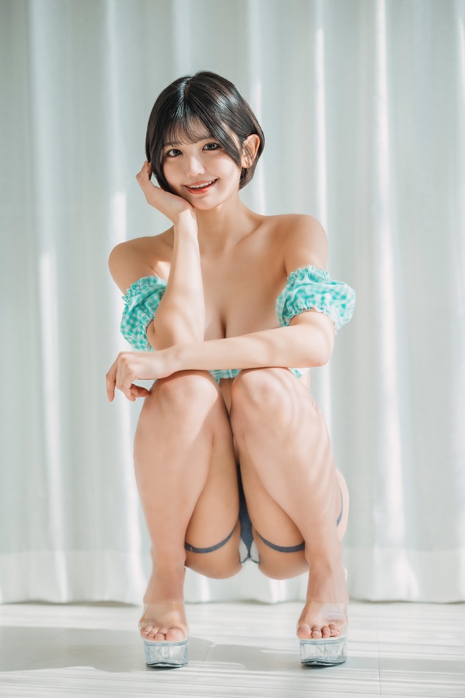 南あみ ふわふわバストの水着グラビア画像ほか! 126 南あみ ふわふわバストの水着グラビア画像ほか!