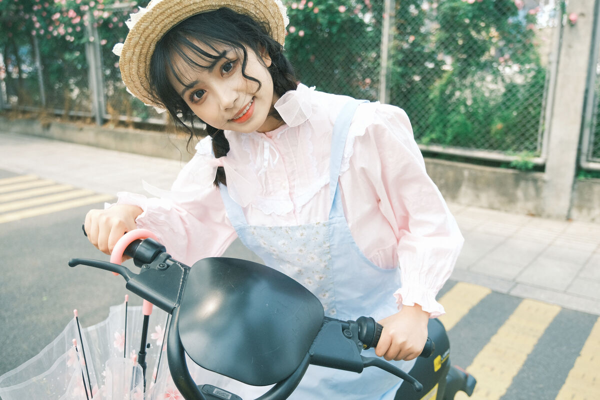 YiTuYu艺图语 Vol.9535 Er Er Er Yue 25 YiTuYu艺图语 Vol.9535 Er Er Er Yue