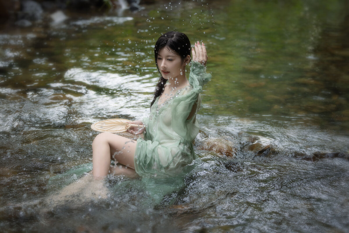 YiTuYu艺图语 Vol.9824 Yu Mi 20 YiTuYu艺图语 Vol.9824 Yu Mi