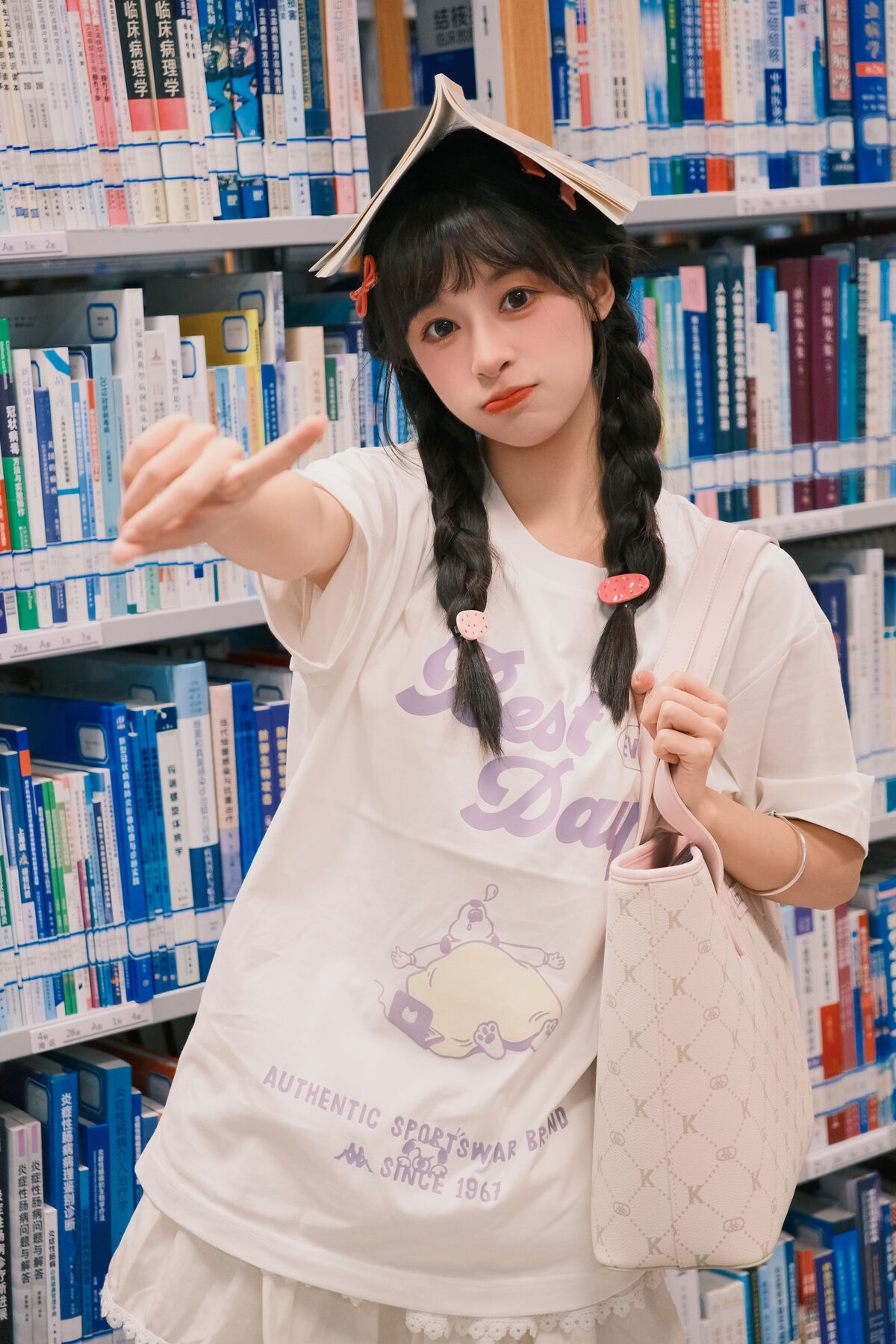 YiTuYu艺图语 Vol.9550 Xia Yu Xiao Nian 14 YiTuYu艺图语 Vol.9550 Xia Yu Xiao Nian
