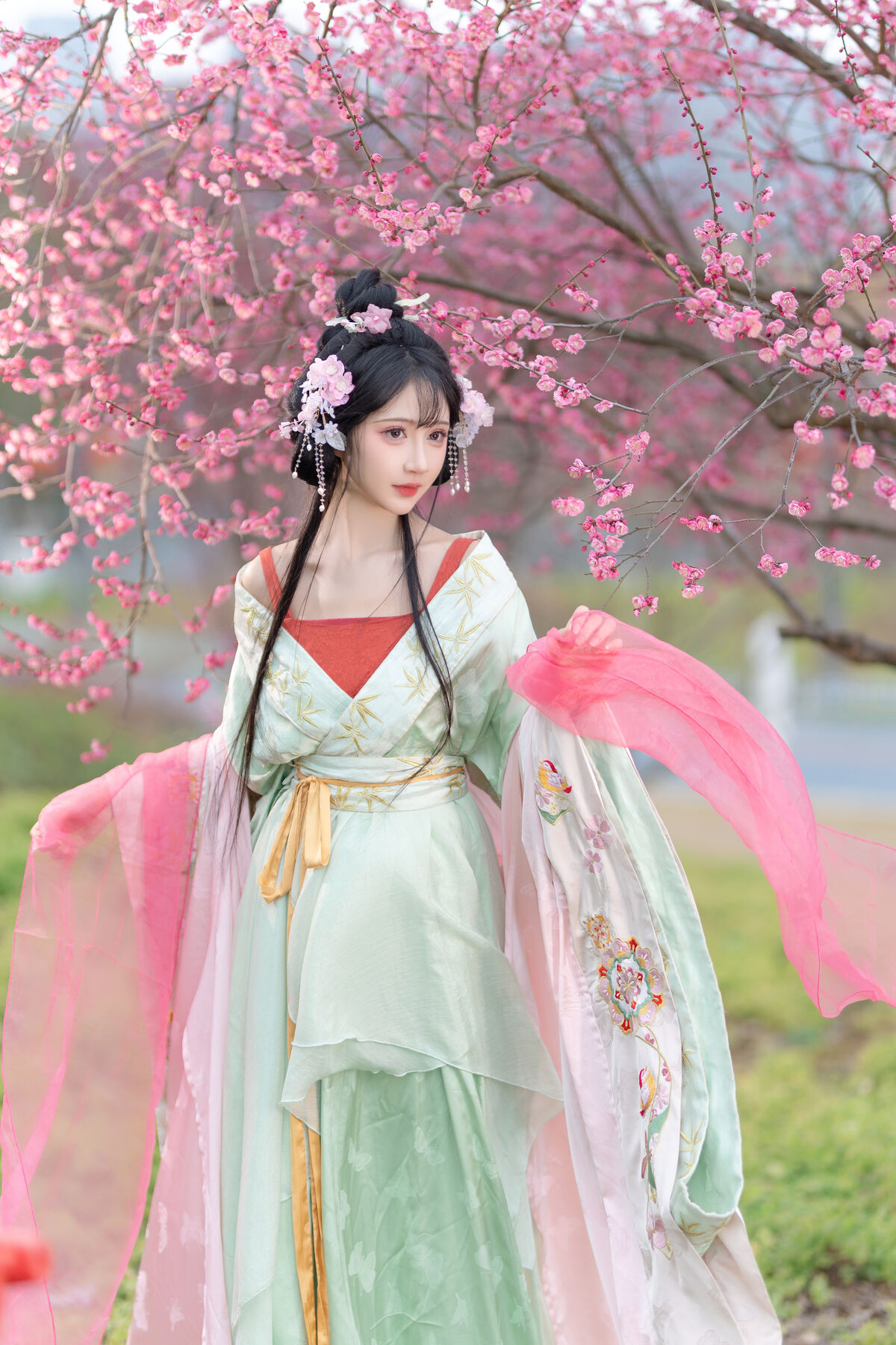 YiTuYu艺图语 Vol.9620 Qi Luo Sheng De Xiao Su Su 15 YiTuYu艺图语 Vol.9620 Qi Luo Sheng De Xiao Su Su