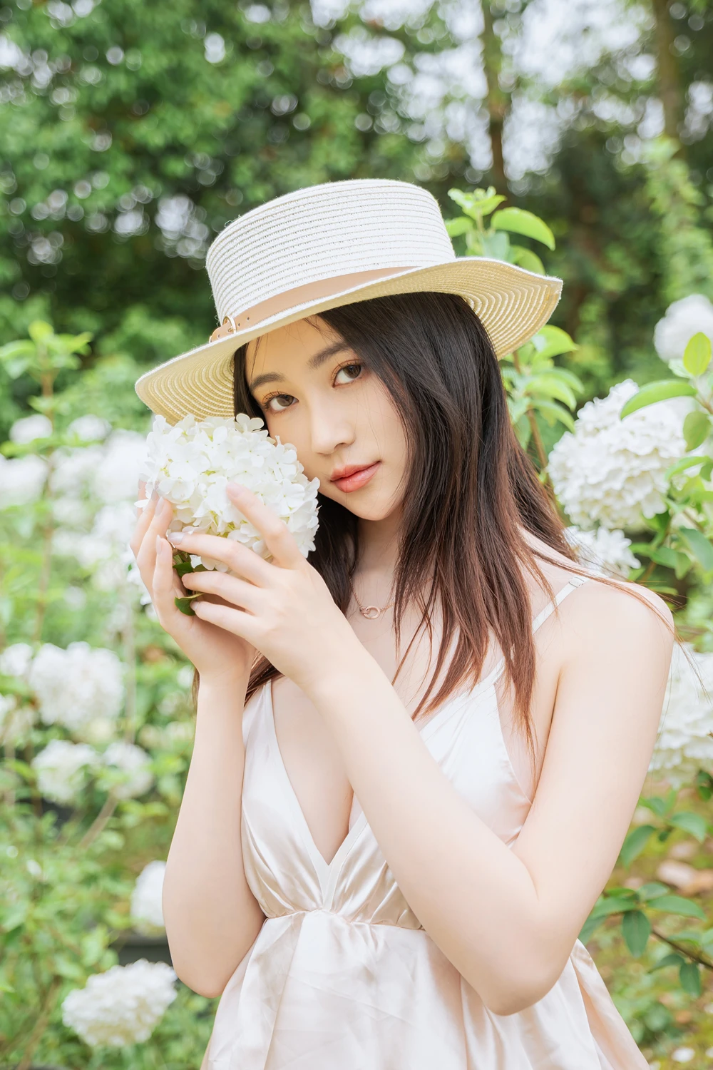 Cosplay 年年Nnian – 木绣球 & 夏日小院 16 Cosplay 年年Nnian – 木绣球 & 夏日小院