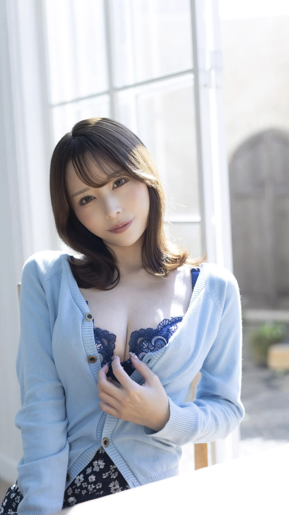 伊藤舞雪・桃園怜奈・小島みなみ・宇野まや, 特盛りクイーン Vol.01 15 伊藤舞雪・桃園怜奈・小島みなみ・宇野まや, 特盛りクイーン Vol.01