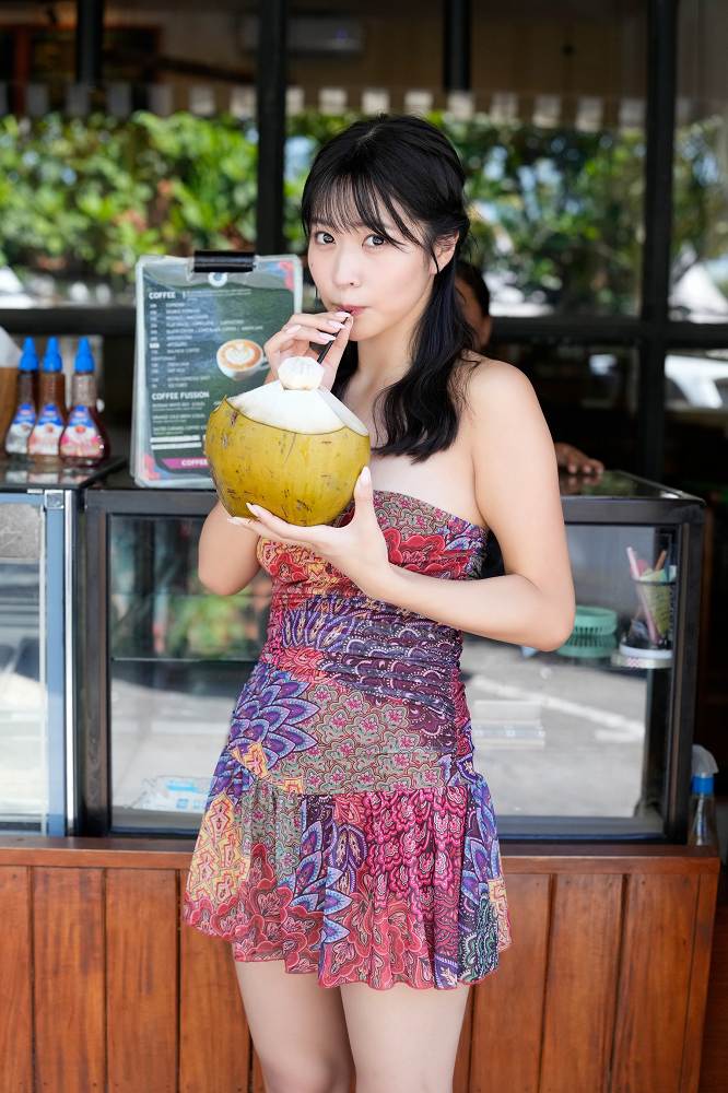 南みゆか 90㎝パイパイの水着グラビア画像! 526 南みゆか 90㎝パイパイの水着グラビア画像!