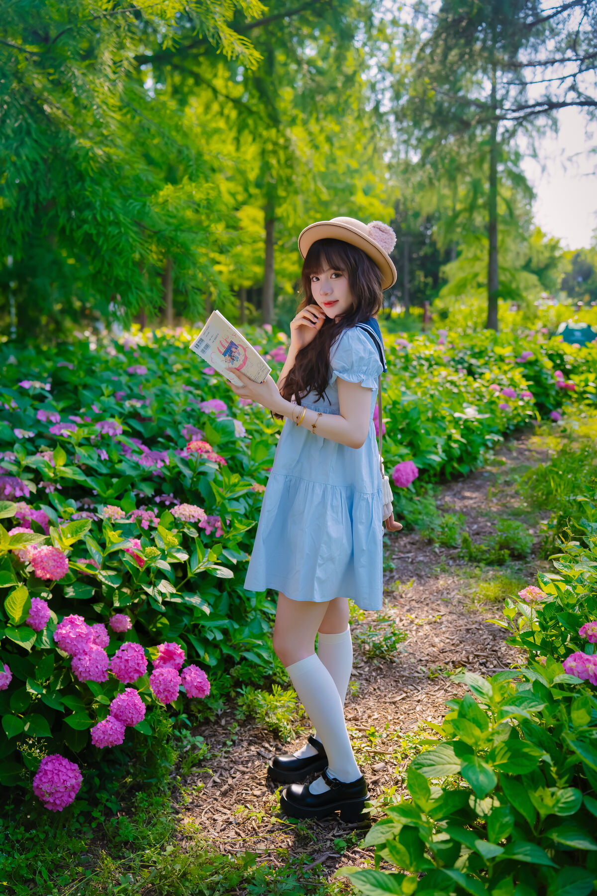 YiTuYu艺图语 Vol.9494 Xiang Gu Cai Bao 32 YiTuYu艺图语 Vol.9494 Xiang Gu Cai Bao