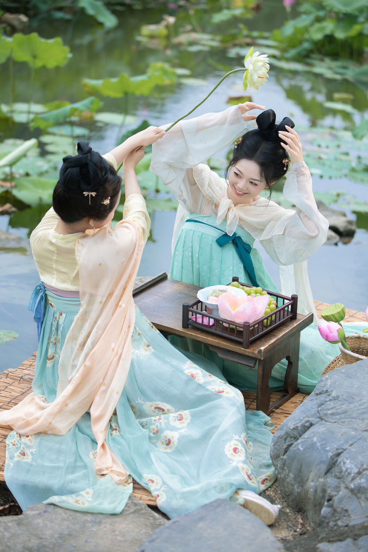 YiTuYu艺图语 Vol.9570 Jiu Shi Jiao Mei Nan A 41 YiTuYu艺图语 Vol.9570 Jiu Shi Jiao Mei Nan A