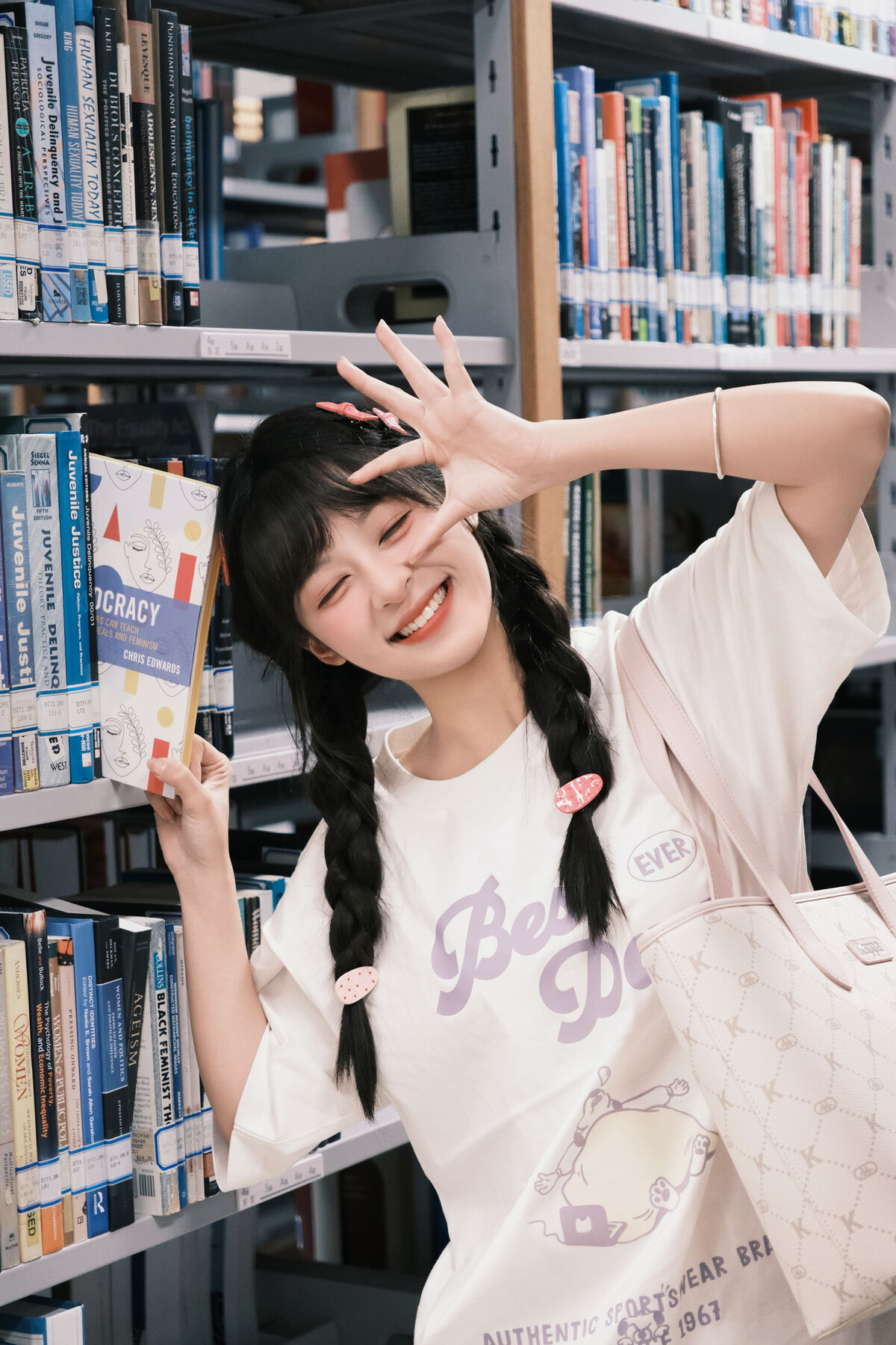YiTuYu艺图语 Vol.9550 Xia Yu Xiao Nian 16 YiTuYu艺图语 Vol.9550 Xia Yu Xiao Nian