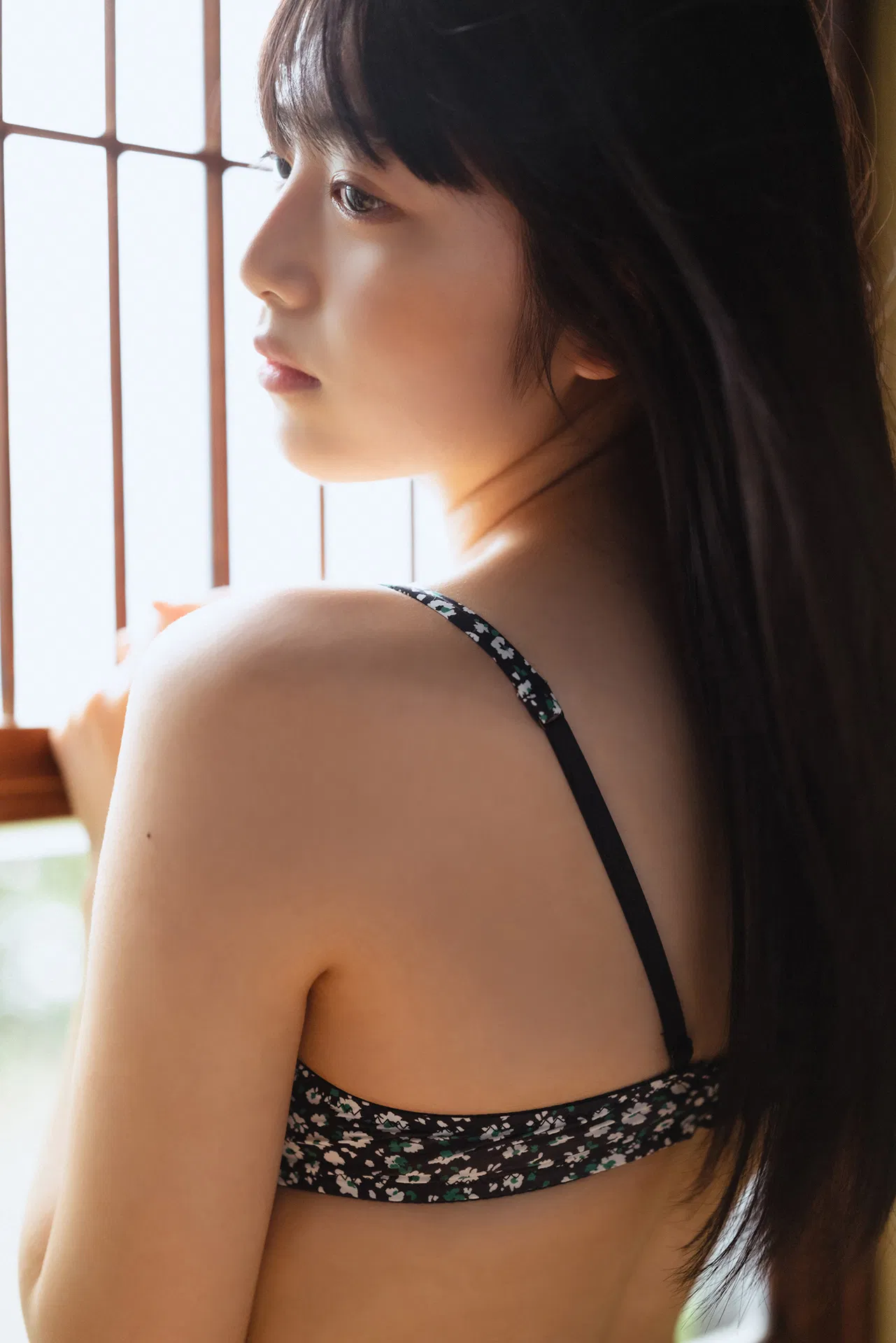 Platinum FLASHデジタル写真集 吉田莉桜 移ろいゆくは、花の如し 85 Platinum FLASHデジタル写真集 吉田莉桜 移ろいゆくは、花の如し