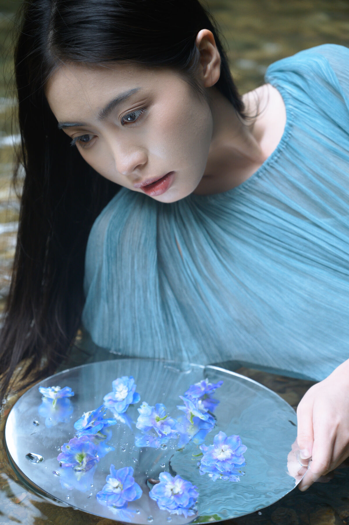 YiTuYu艺图语 Vol.9858 Ban Ge Yue Liang 20 YiTuYu艺图语 Vol.9858 Ban Ge Yue Liang