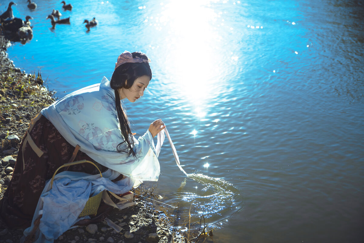 YiTuYu艺图语 Vol.9750 He Li Han 16 YiTuYu艺图语 Vol.9750 He Li Han