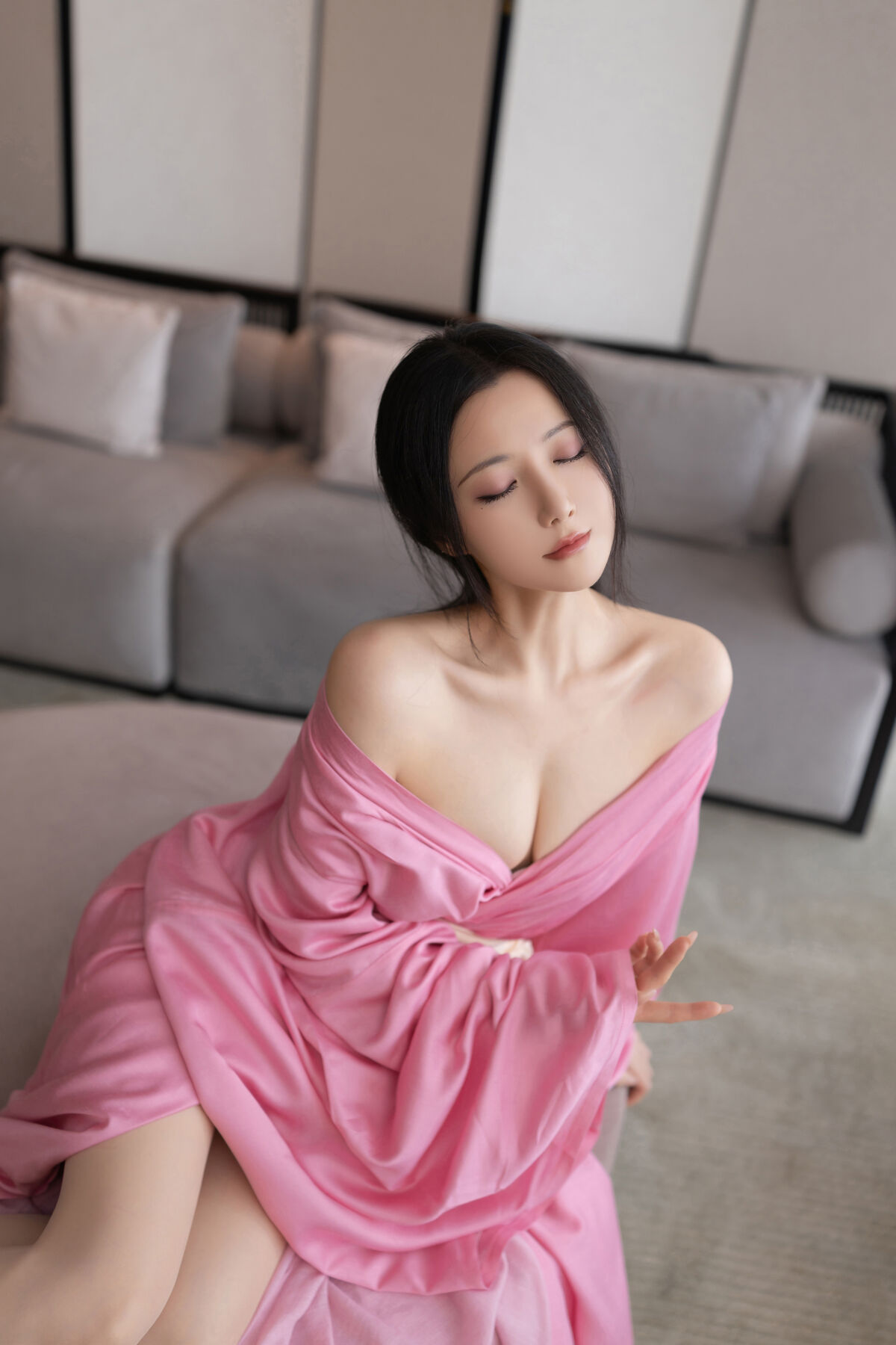 内购无水印 Yu Zi Jiang Fish 鱼子酱Fish - 秀人网模特 月影纱 Part01 57 内购无水印 Yu Zi Jiang Fish 鱼子酱Fish - 秀人网模特 月影纱 Part01