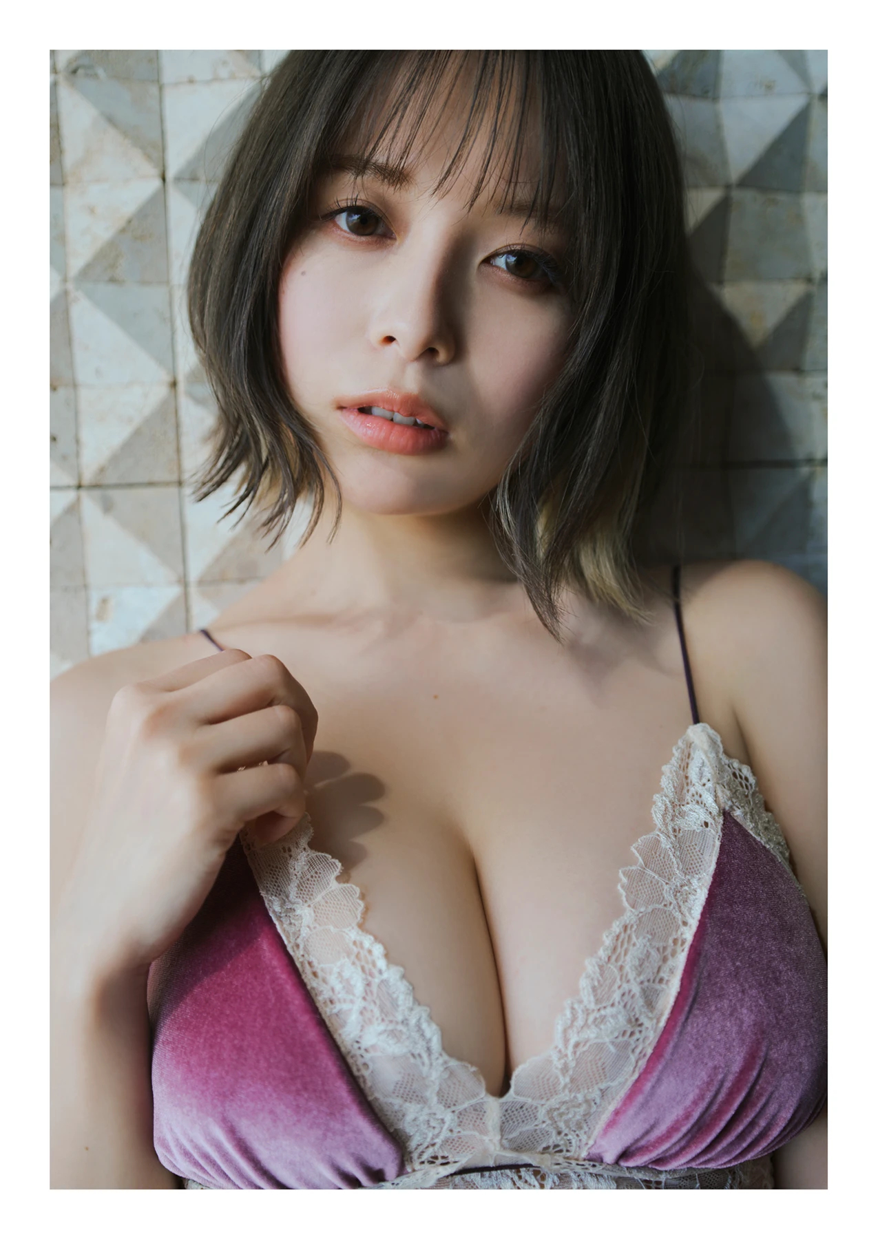 緑川春菜・月野もも・宮嶋くるみ – Young Jump 2026 No.29 (ヤングジャンプ 2026年29号) 13 緑川春菜・月野もも・宮嶋くるみ – Young Jump 2026 No.29 (ヤングジャンプ 2026年29号)
