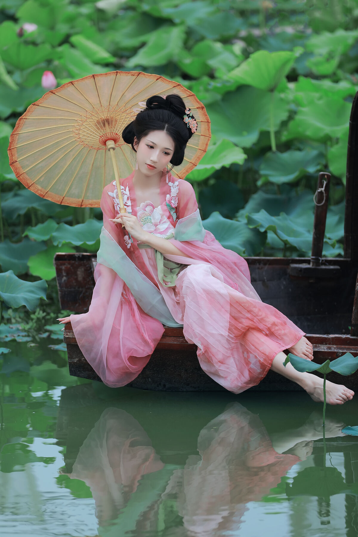 YiTuYu艺图语 Vol.9531 Bie Qiu Yue 24 YiTuYu艺图语 Vol.9531 Bie Qiu Yue