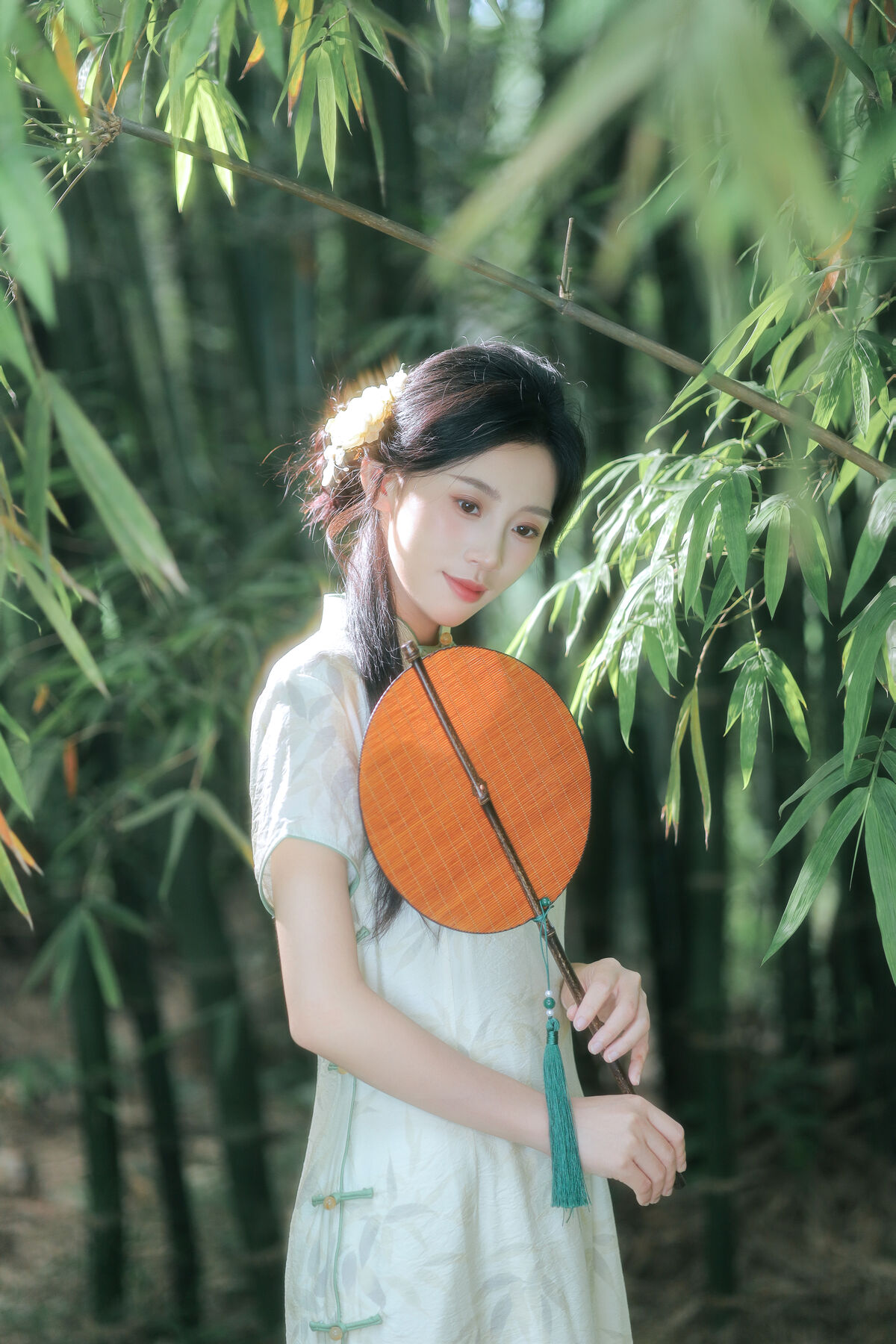 YiTuYu艺图语 Vol.9886 Zhong Ting Er 2 YiTuYu艺图语 Vol.9886 Zhong Ting Er