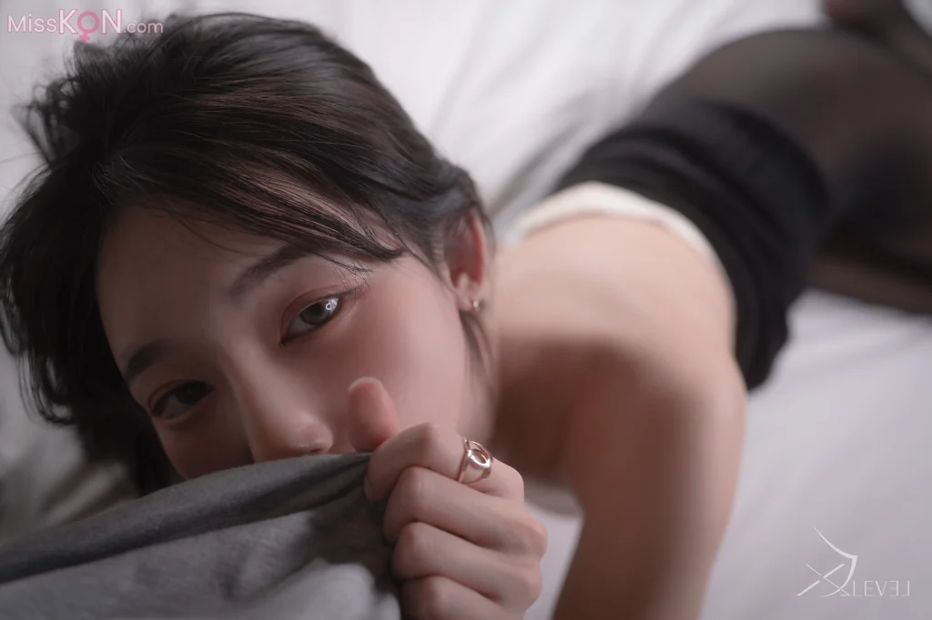 X-LEVEL Yeha (예하): Black Out 4 X-LEVEL Yeha (예하): Black Out