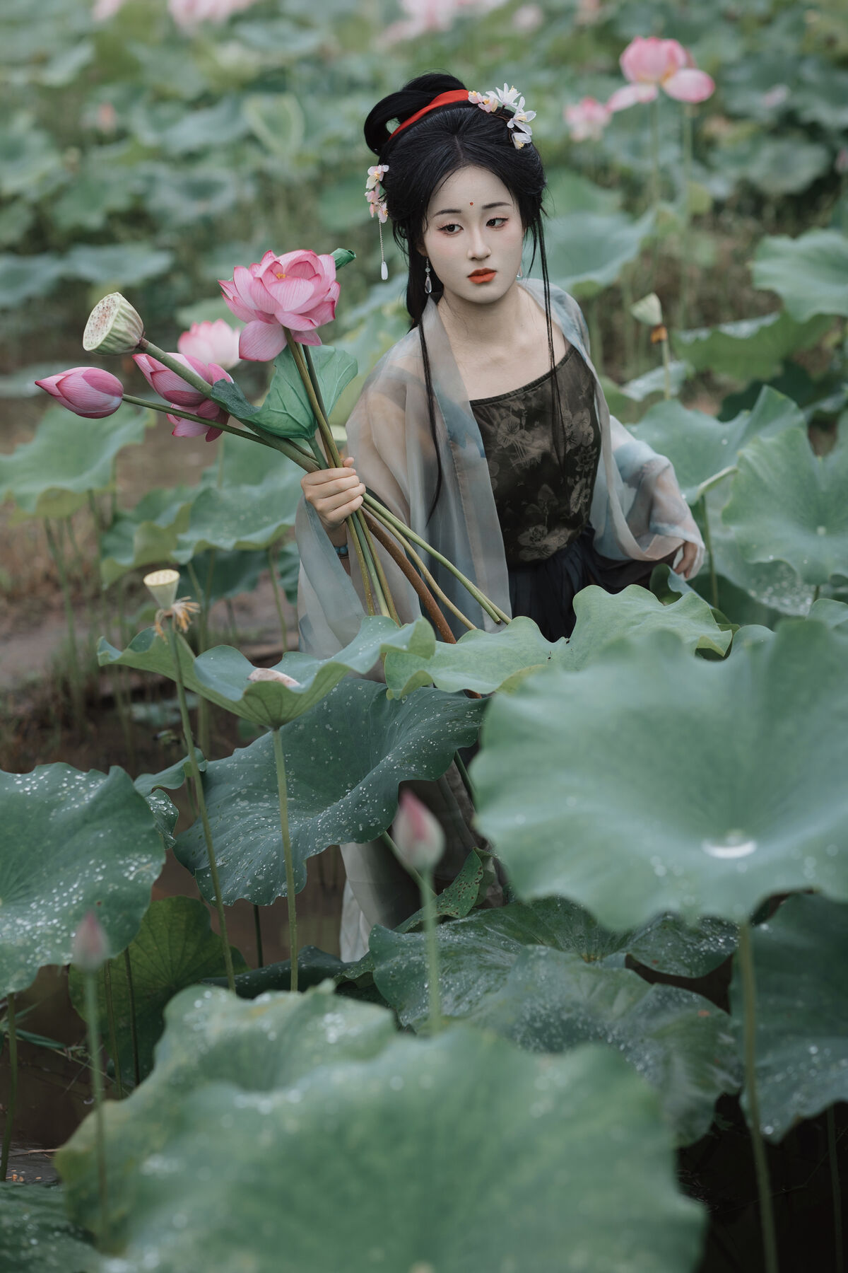 YiTuYu艺图语 Vol.9895 Yuan Di Diao Xian Qu Ye Nao 4 YiTuYu艺图语 Vol.9895 Yuan Di Diao Xian Qu Ye Nao