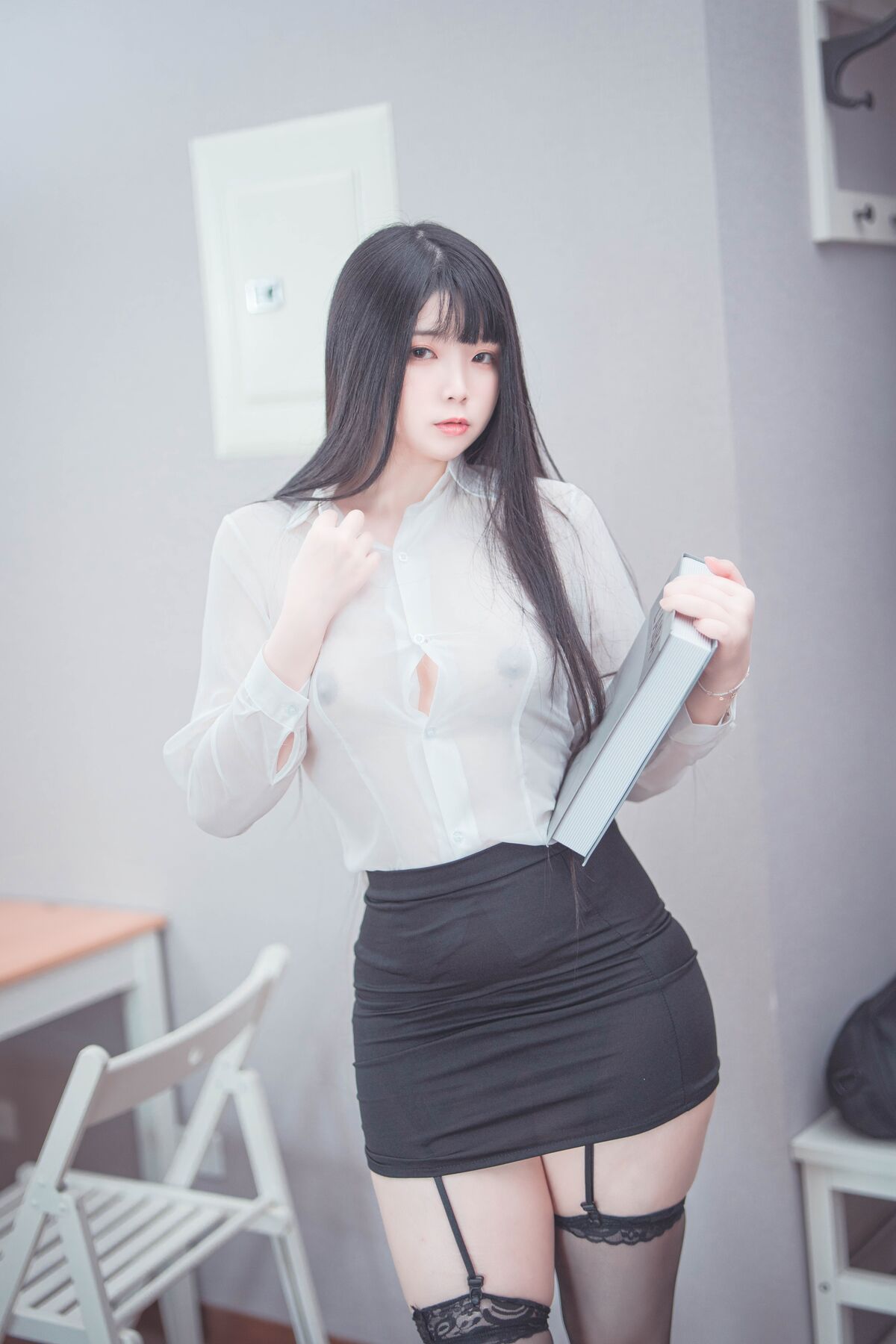 Coser@落落Raku - Weekday Eat Me 9 Coser@落落Raku - Weekday Eat Me