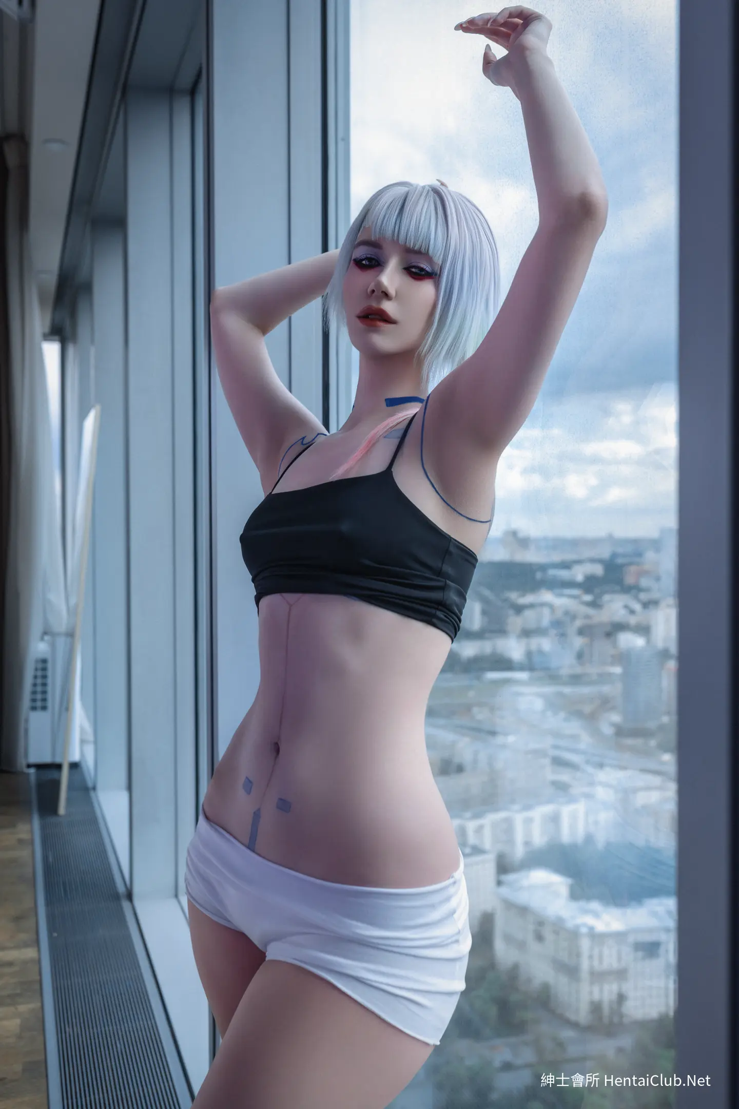 MikAllen Lucy 10 MikAllen Lucy