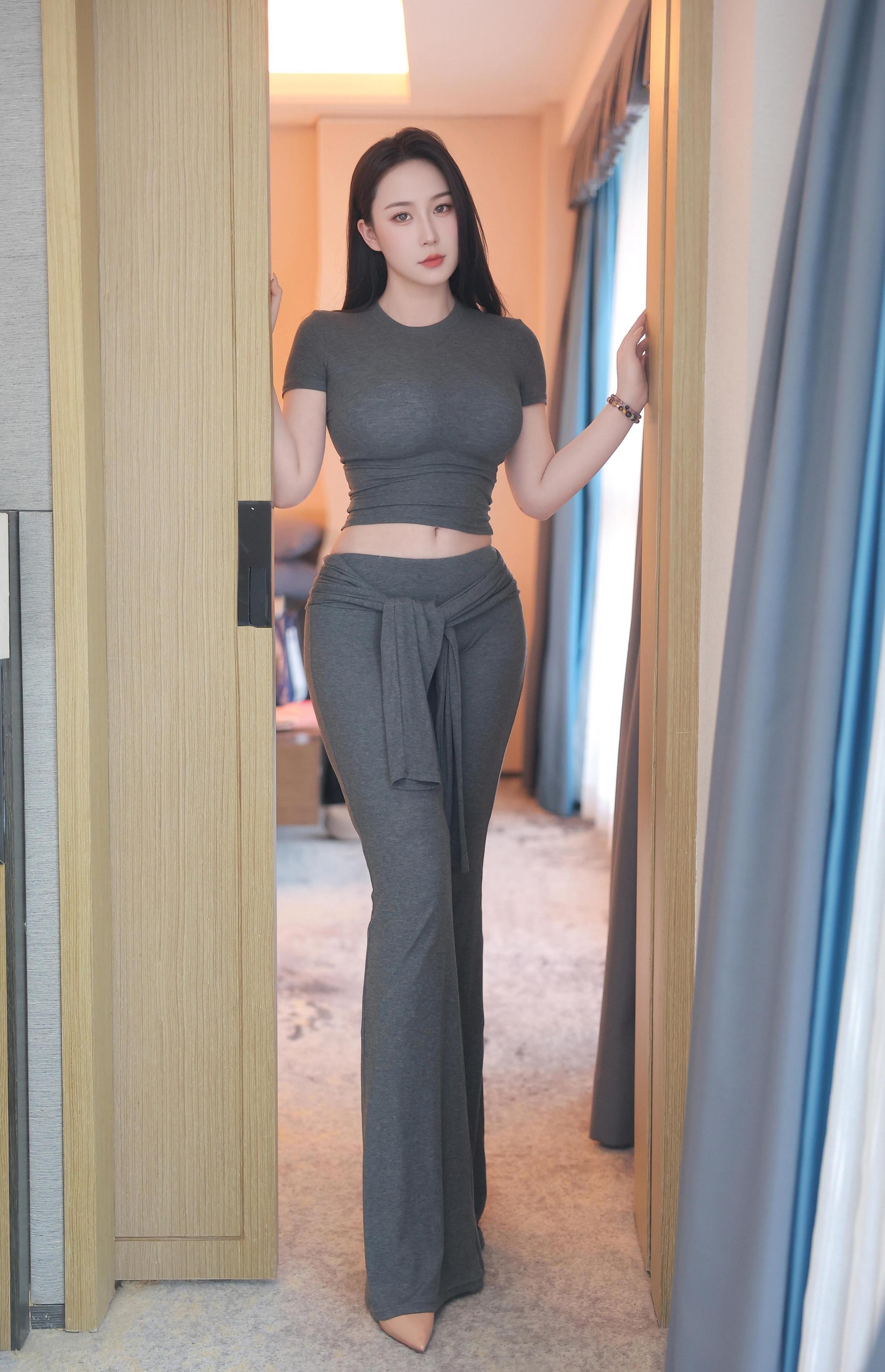 林昔予yorki - 巨乳女神的黑丝诱惑 16 林昔予yorki - 巨乳女神的黑丝诱惑