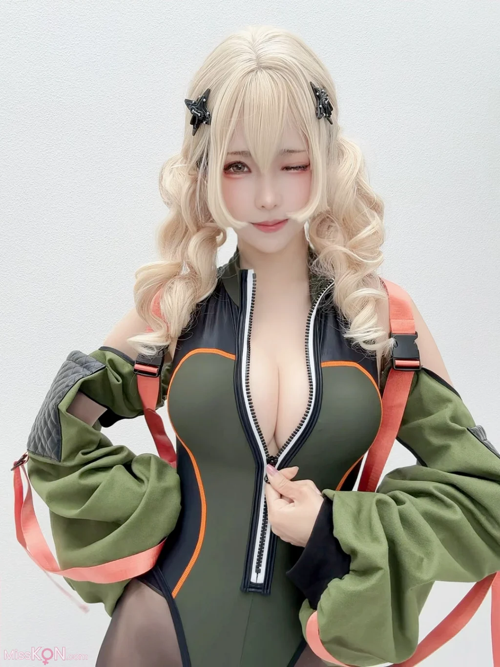 Coser@Ely_eee (ElyEE子): May 2026 Extras and Video 9 Coser@Ely_eee (ElyEE子): May 2026 Extras and Video