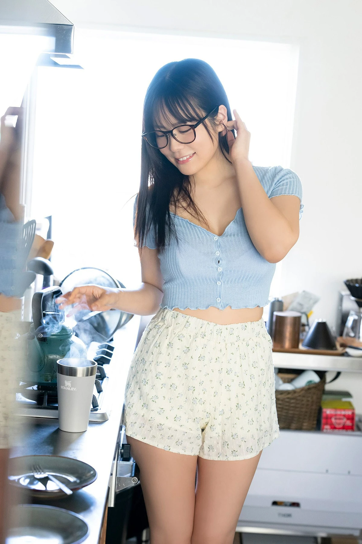 Umi Shinonome 東雲うみ – 漫画アクションデジタル写真集 「くつろぎダイナマイト」 6 Umi Shinonome 東雲うみ – 漫画アクションデジタル写真集 「くつろぎダイナマイト」