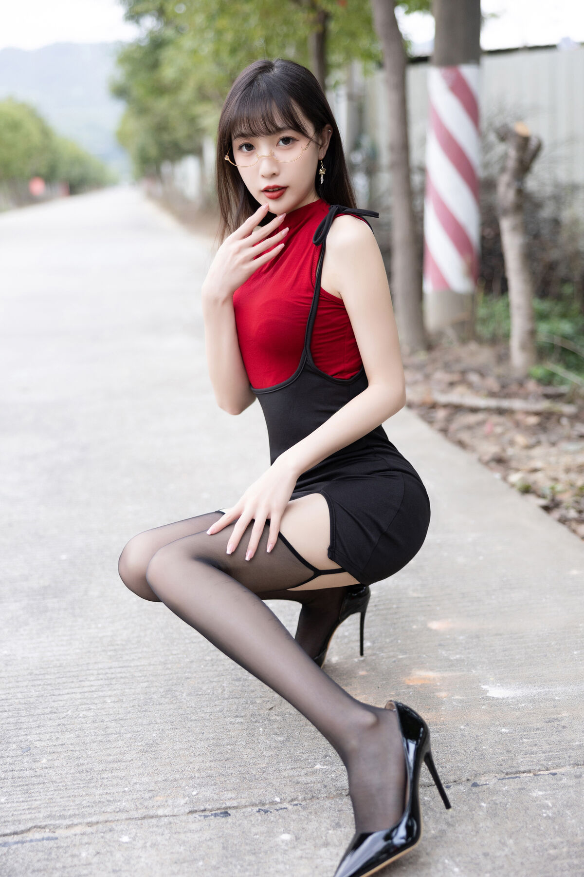 内购无水印 Lin Xing Lan 林星阑 - 秀人网模特 红衣黑丝 17 内购无水印 Lin Xing Lan 林星阑 - 秀人网模特 红衣黑丝