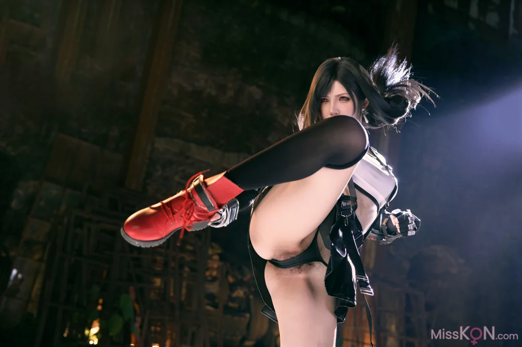 Coser@阿薰kaOri: 最终幻想 蒂法 8 Coser@阿薰kaOri: 最终幻想 蒂法