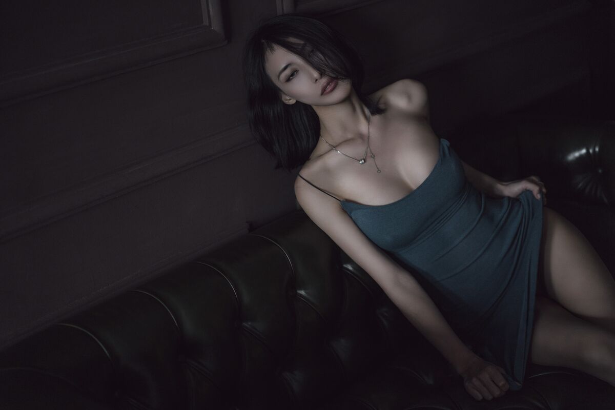 XR Uncensored lingyu69 - R18 秀人网模特 欲望沙发 15 XR Uncensored lingyu69 - R18 秀人网模特 欲望沙发