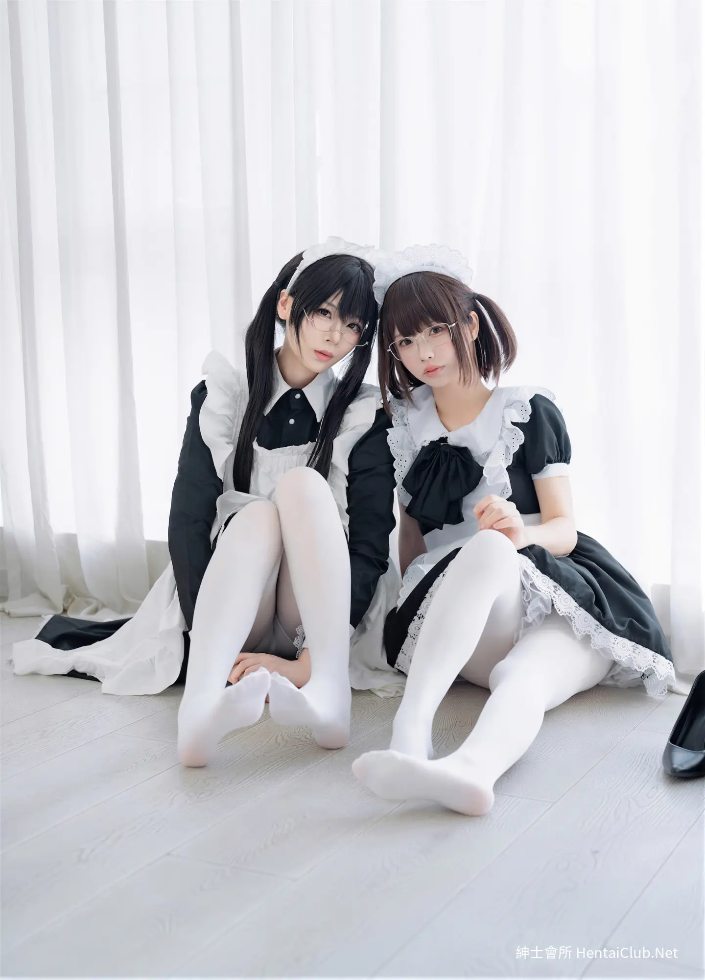 轩萧学姐 十万珍吱伏特 双人女仆 36 轩萧学姐 十万珍吱伏特 双人女仆